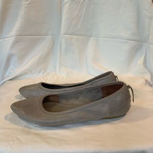 Frye Regina Ballet Pointed Toe Flat - Grey - size 7.5